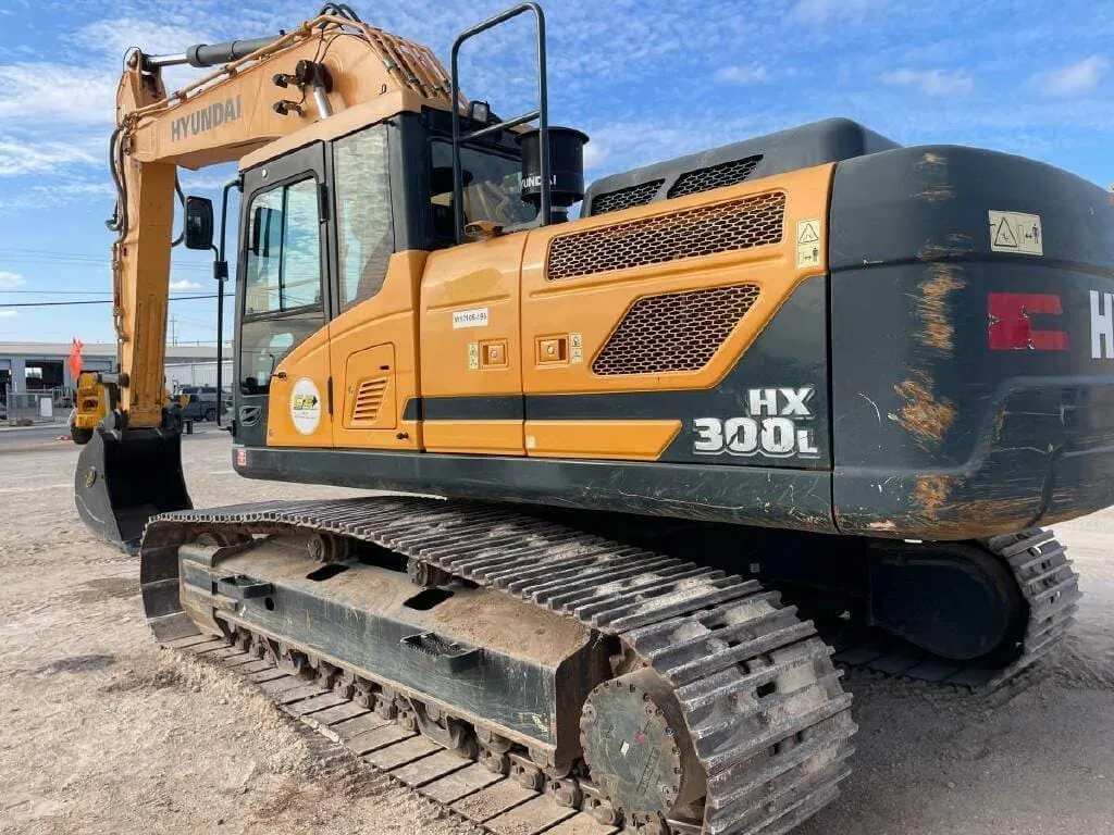 Hyundai 300 Excavator For Sale