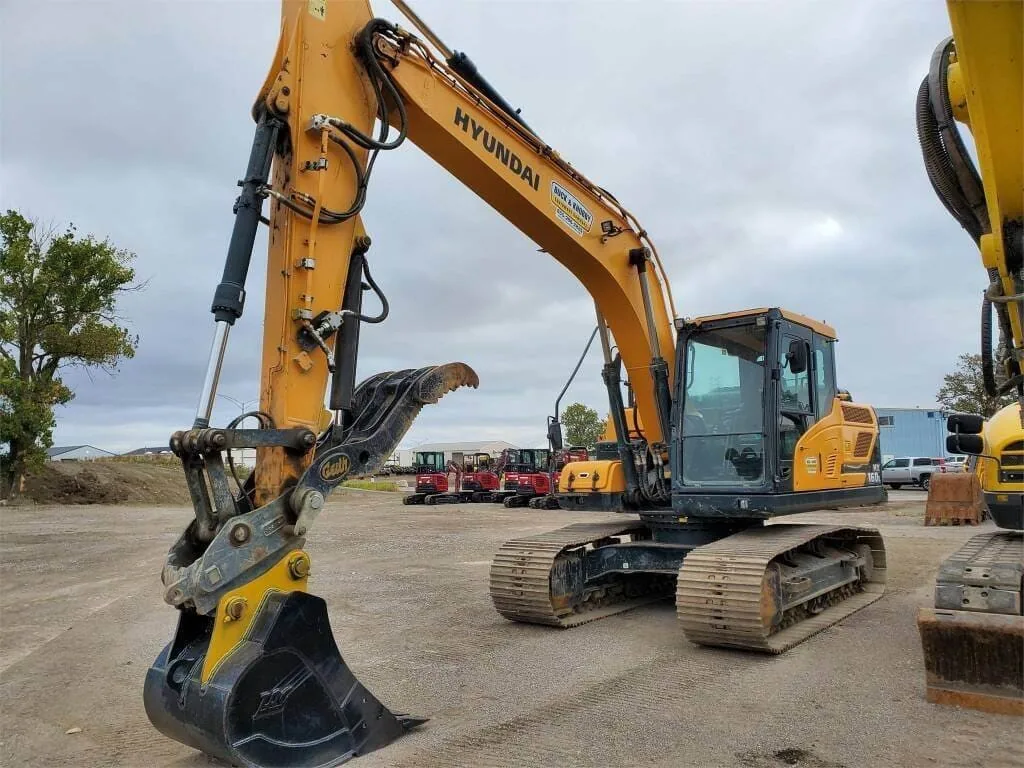 Hyundai 160 Excavator