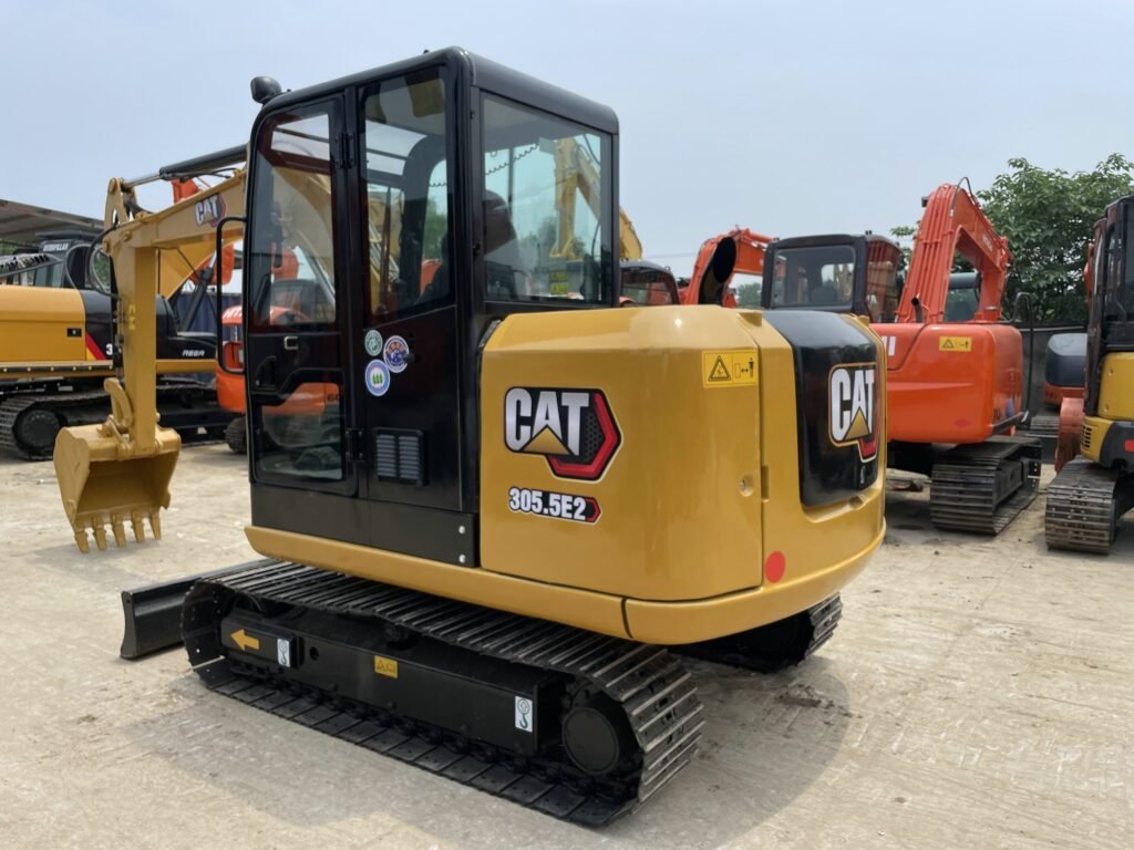 حفار CAT 305E2 مستعمل