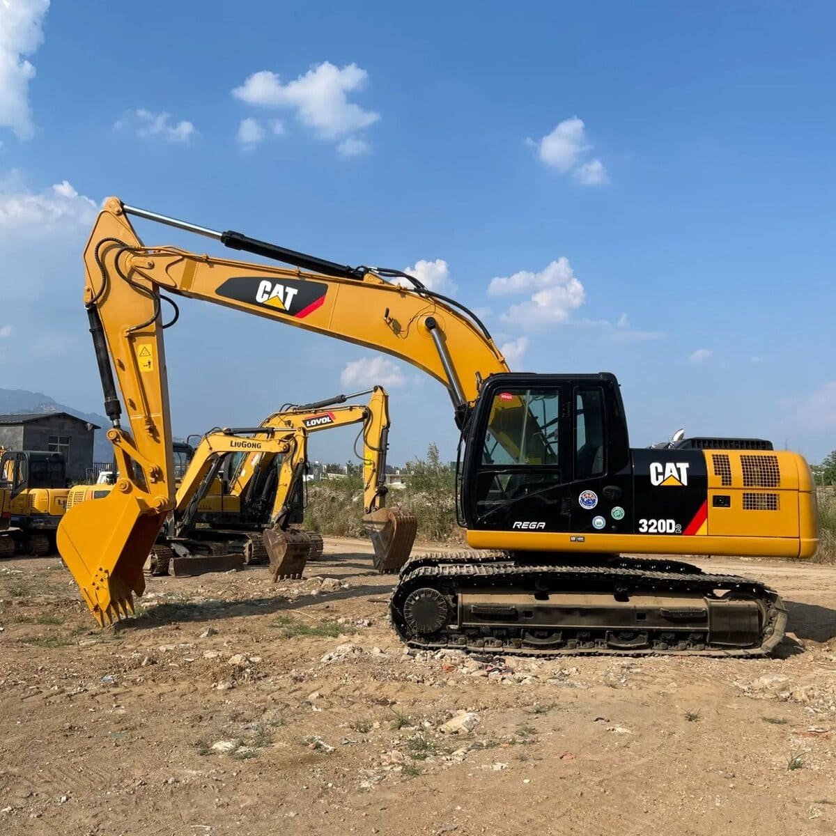 Excavadora Caterpillar 320D usada