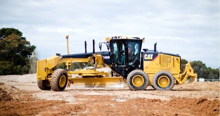 CAT 140M