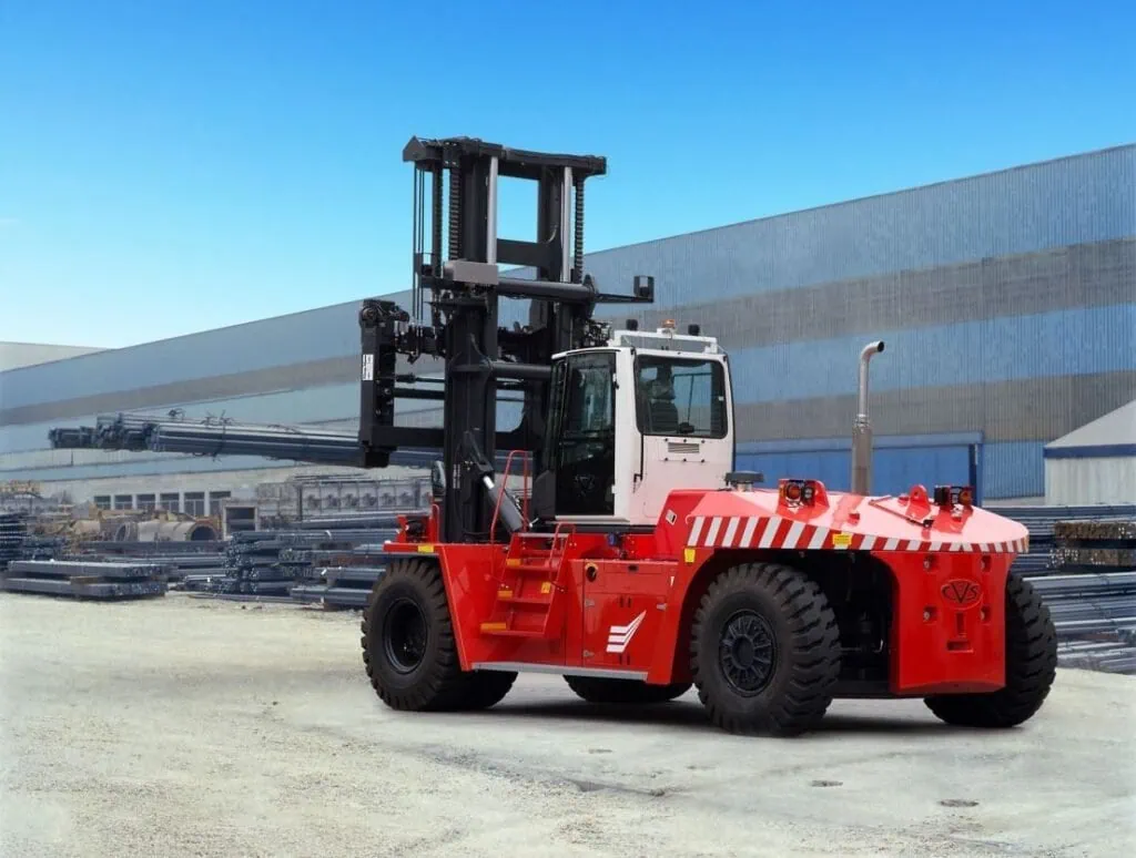 biggest forklift3