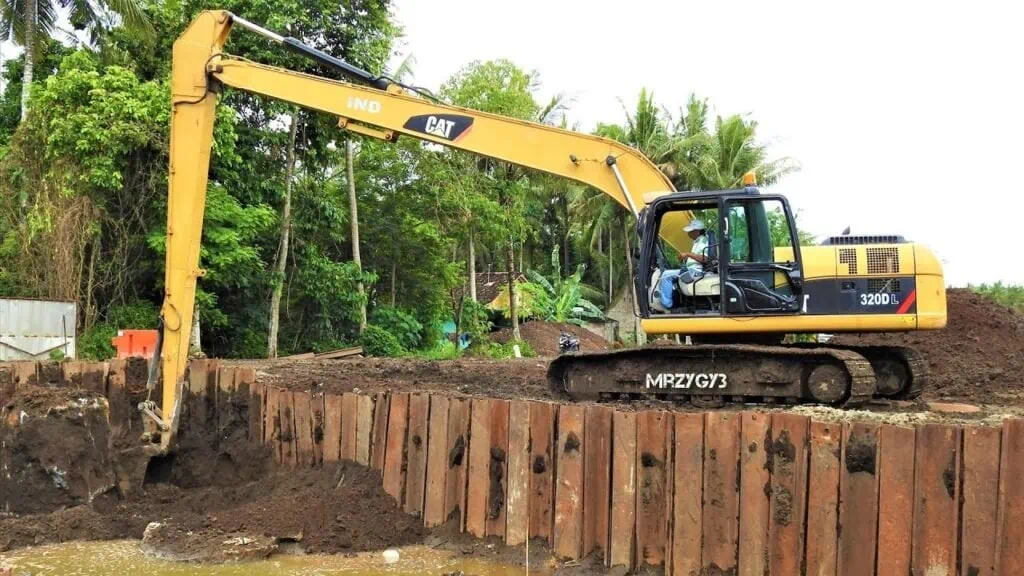 CAT 320D