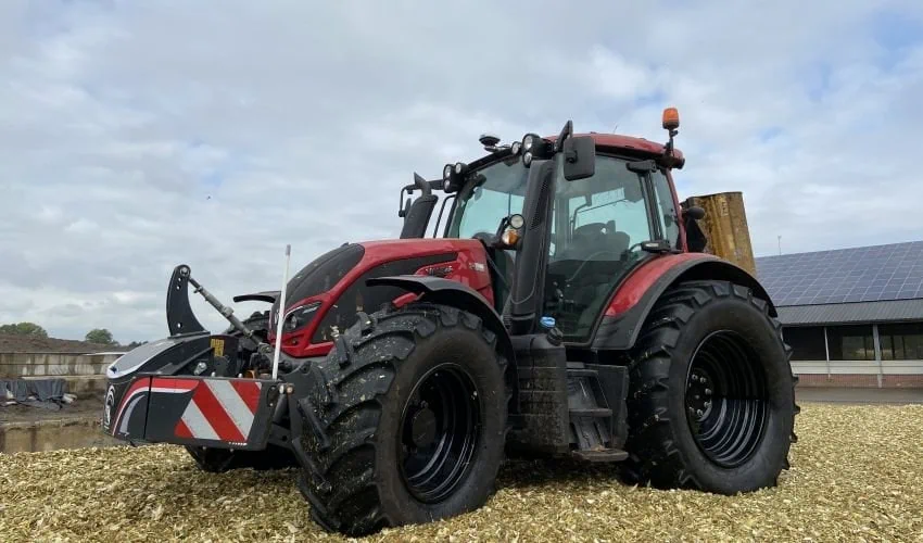 Valtra N174