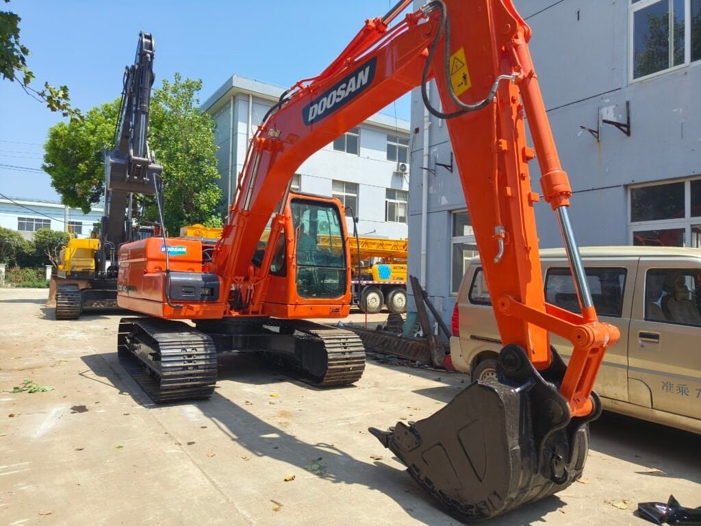 Doosan DX140